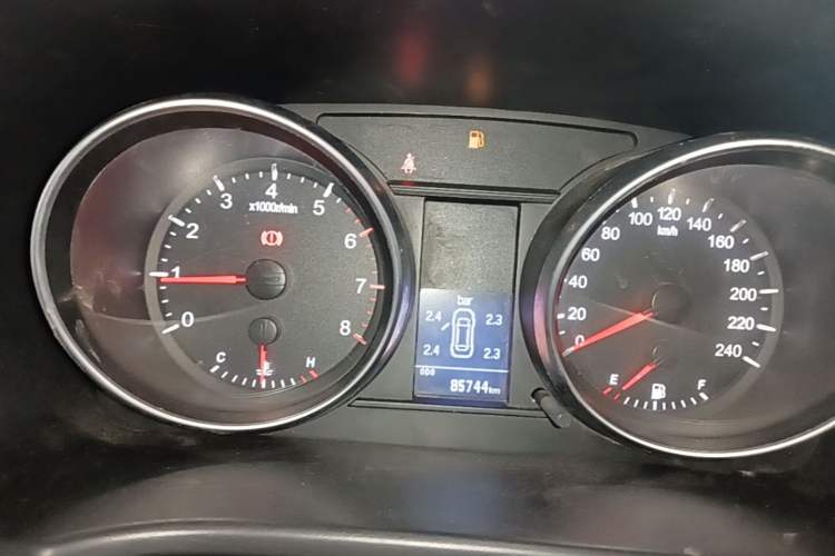 Used Haval H6 2014 Sport Version 1.5T Manual Two-Wheel Drive Elite Edition Instrument Cluster