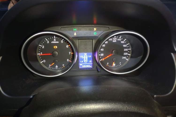 Used Haval H6 2014 Sport Version 1.5T Manual Two-Wheel Drive Elite Edition Instrument Cluster
