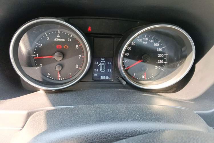 Used Haval H6 2014 Upgraded Model 1.5T Manual Two-Wheel Drive Elite Version Instrument Cluster