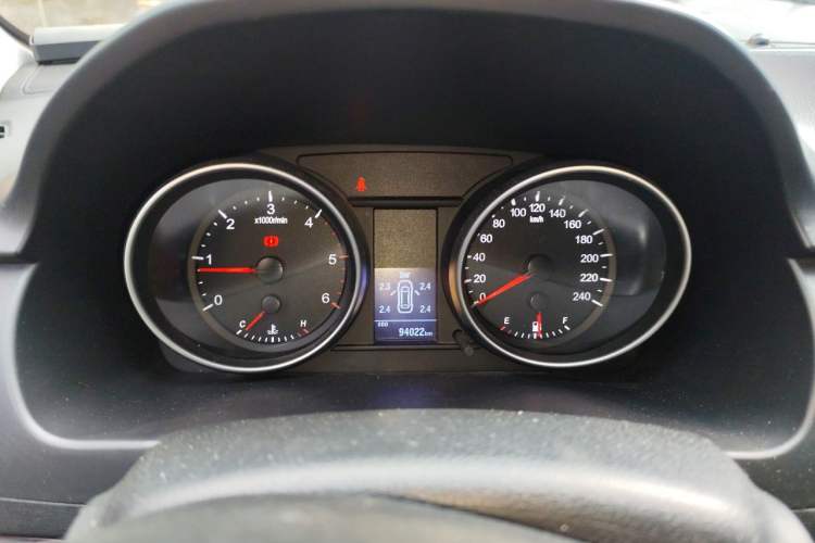 Used Haval H6 2014 Sport Edition 2.0T Diesel Manual Two-Wheel Drive Prestige Model Instrument Cluster