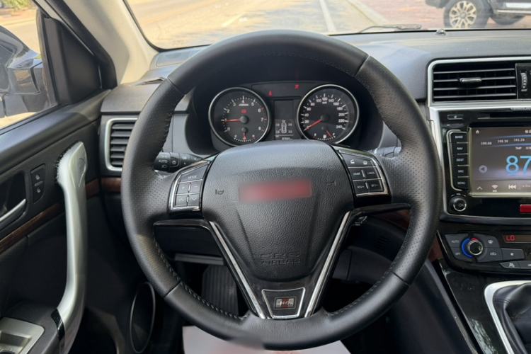 Used Haval H6 2014 Sport Version 1.5T Manual Two-Wheel Drive Elite Edition Interior 2