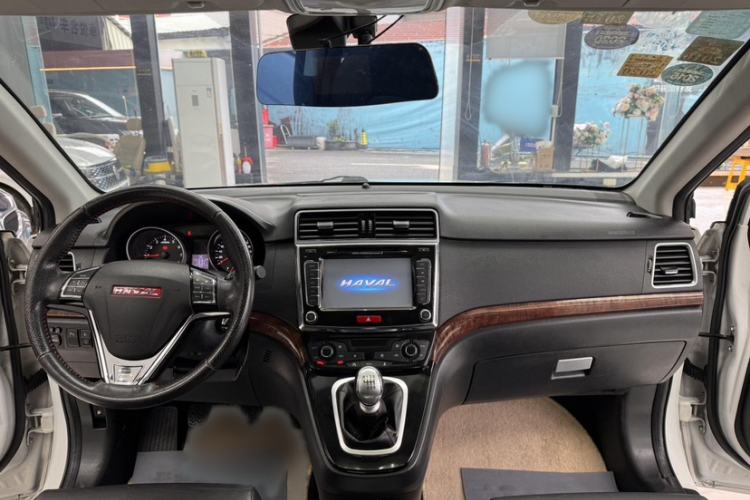 Used Haval H6 2014 Sport Version 1.5T Manual Two-Wheel Drive Elite Edition Interior 4