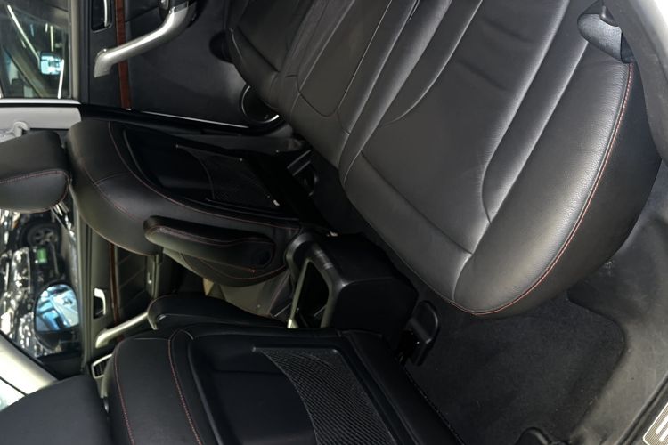 Used Haval H6 2014 Sport Version 1.5T Manual Two-Wheel Drive Elite Edition Interior 9