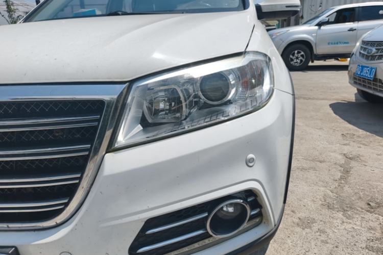 Used Haval H6 2014 Sport Edition 2.0T Diesel Manual Two-Wheel-Drive Elite Model Left Front Headlight