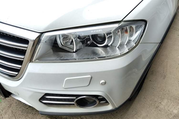 Used Haval H6 2014 Sport Version 1.5T Manual Two-Wheel Drive Elite Edition Left Front Headlight