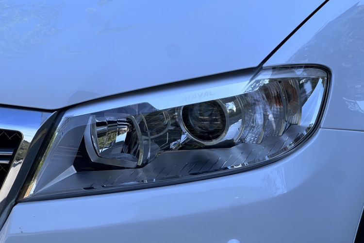 Used Haval H6 2014 Sport Version 1.5T Manual Two-Wheel Drive Elite Edition Left Front Headlight