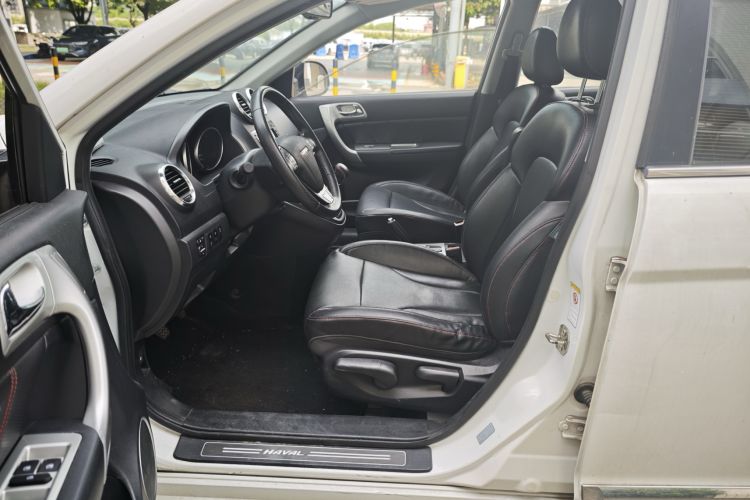 Used Haval H6 2014 Upgraded Model 2.0T Diesel Manual Two-Wheel Drive Elite Version Left Front Seat
