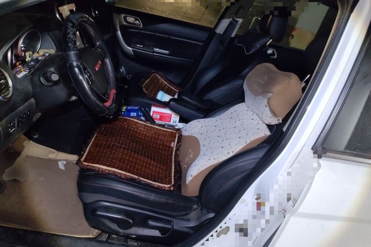 Used Haval H6 2014 Upgraded Model 1.5T Manual Two-Wheel Drive Elite Version Left Front Seat