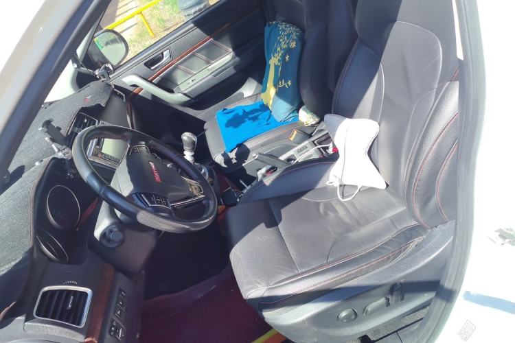 Used Haval H6 2014 Sport Version 1.5T Manual Two-Wheel Drive Elite Edition Left Front Seat