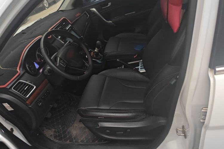 Used Haval H6 2014 Sport Version 1.5T Manual Two-Wheel Drive Elite Edition Left Front Seat