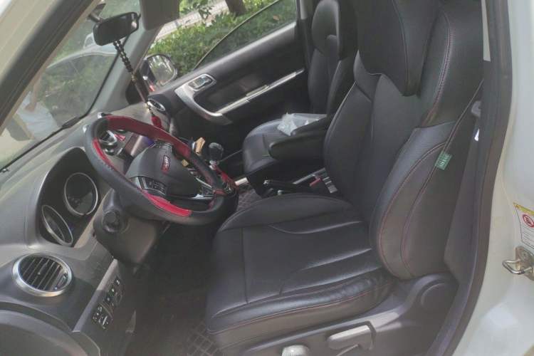 Used Haval H6 2014 Upgraded Model 1.5T Manual 4x4 Elite Version Left Front Seat