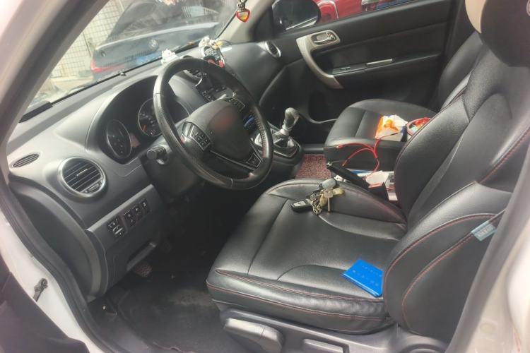 Used Haval H6 2014 Upgraded Model 1.5T Manual Two-Wheel Drive Elite Version Left Front Seat