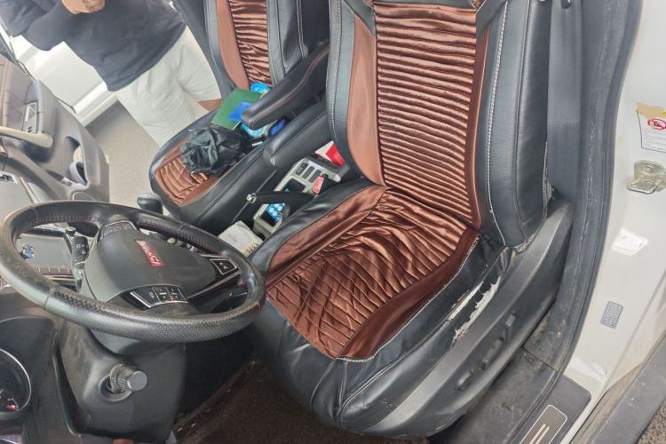 Used Haval H6 2014 Sport Version 1.5T Manual Two-Wheel Drive Elite Edition Left Front Seat