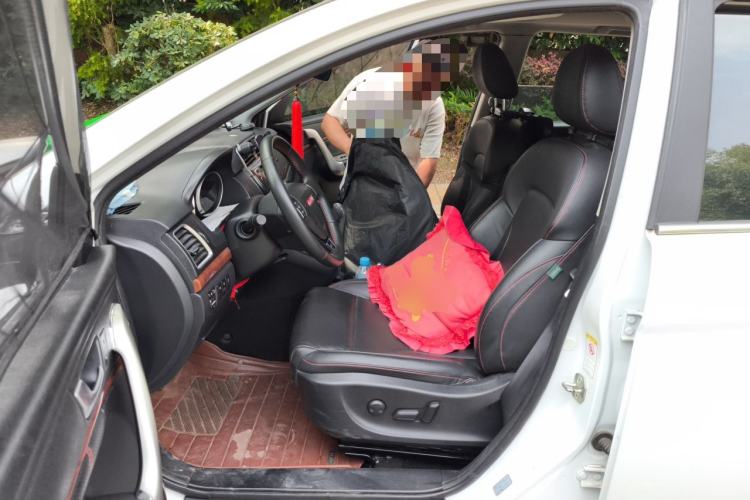 Used Haval H6 2014 Sport Version 1.5T Manual Two-Wheel Drive Elite Edition Left Front Seat