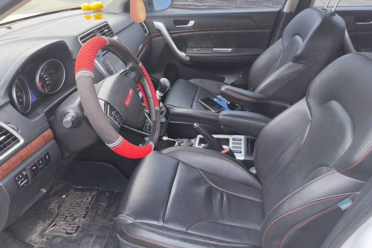 Used Haval H6 2014 Upgraded Model 1.5T Manual Two-Wheel Drive Elite Version Left Front Seat