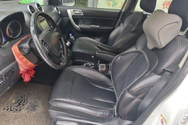 Used Haval H6 2014 Upgraded Model 1.5T Manual Two-Wheel Drive Elite Version Left Front Seat