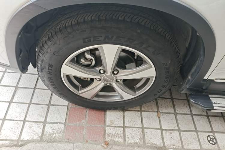 Used Haval H6 2014 Sport Edition 2.4L Automatic Elite Model Left Front Wheel Hub