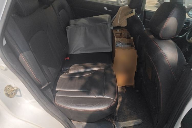 Used Haval H6 2014 Sport Version 1.5T Manual Two-Wheel Drive Elite Edition Left Rear Seat