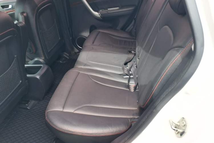 Used Haval H6 2014 Sport Version 1.5T Manual Two-Wheel Drive Elite Edition Left Rear Seat