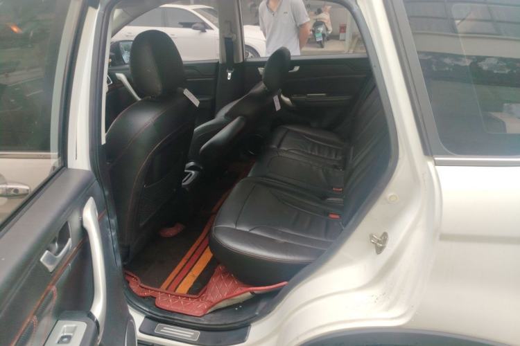 Used Haval H6 2014 Sport Version 1.5T Manual Two-Wheel Drive Elite Edition Left Rear Seat
