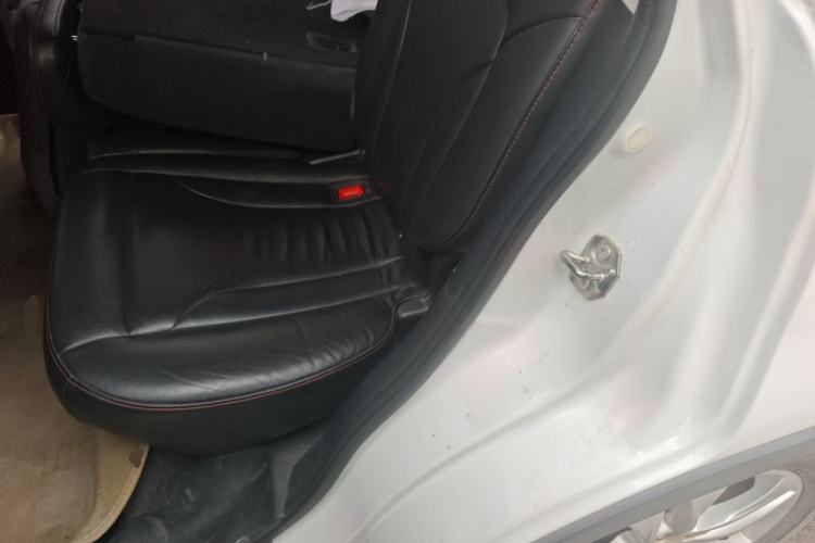 Used Haval H6 2014 Sport Version 1.5T Manual Two-Wheel Drive Elite Edition Left Rear Seat