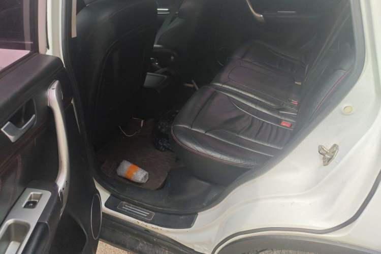 Used Haval H6 2014 Sport Version 1.5T Manual Two-Wheel Drive Elite Edition Left Rear Seat