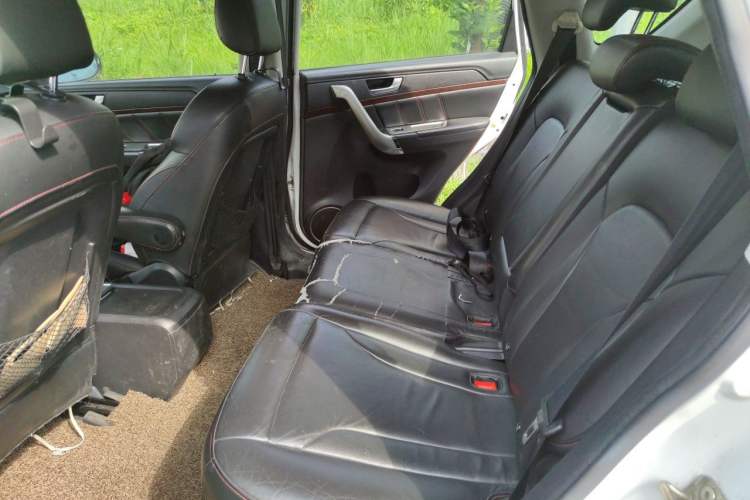 Used Haval H6 2014 Sport Version 1.5T Manual Two-Wheel Drive Elite Edition Left Rear Seat