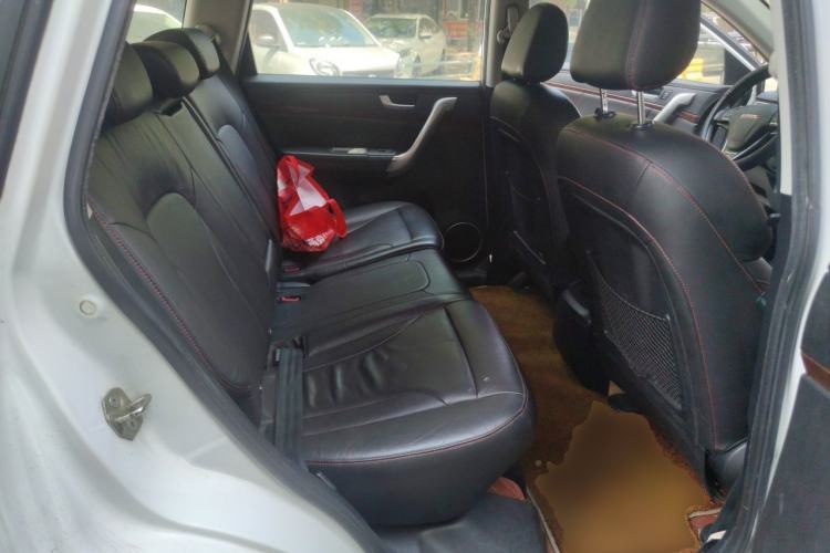 Used Haval H6 2014 Sport Version 1.5T Manual Two-Wheel Drive Elite Edition Left Rear Seat