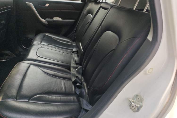 Used Haval H6 2014 Sport Version 1.5T Manual Two-Wheel Drive Elite Edition Left Rear Seat