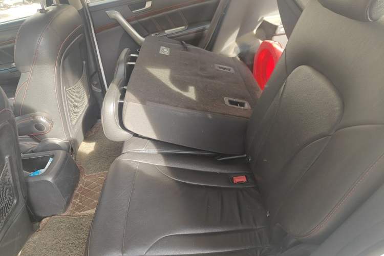 Used Haval H6 2014 Sport Version 1.5T Manual Two-Wheel Drive Elite Edition Left Rear Seat