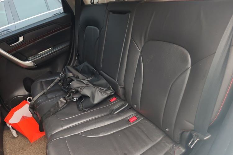 Used Haval H6 2014 Sport Version 1.5T Manual Two-Wheel Drive Elite Edition Left Rear Seat