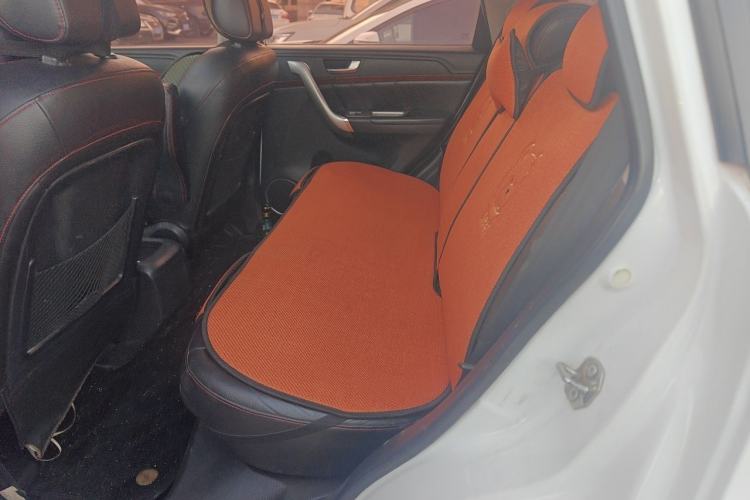 Used Haval H6 2014 Sport Version 1.5T Manual Two-Wheel Drive Elite Edition Left Rear Seat