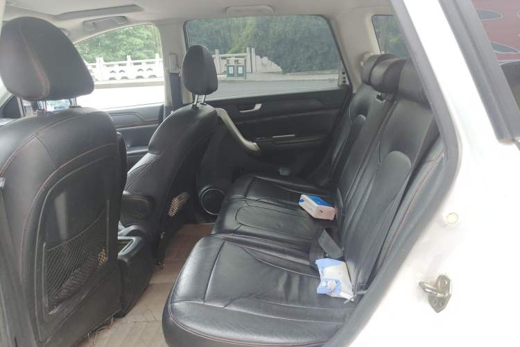 Used Haval H6 2014 Sport Version 1.5T Manual Two-Wheel Drive Elite Edition Left Rear Seat