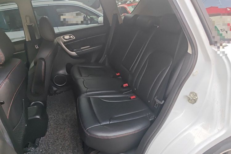 Used Haval H6 2014 Upgraded Model 1.5T Manual Two-Wheel Drive Elite Version Left Rear Seat