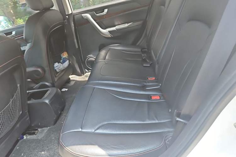 Used Haval H6 2014 Sport Version 1.5T Manual Two-Wheel Drive Elite Edition Left Rear Seat