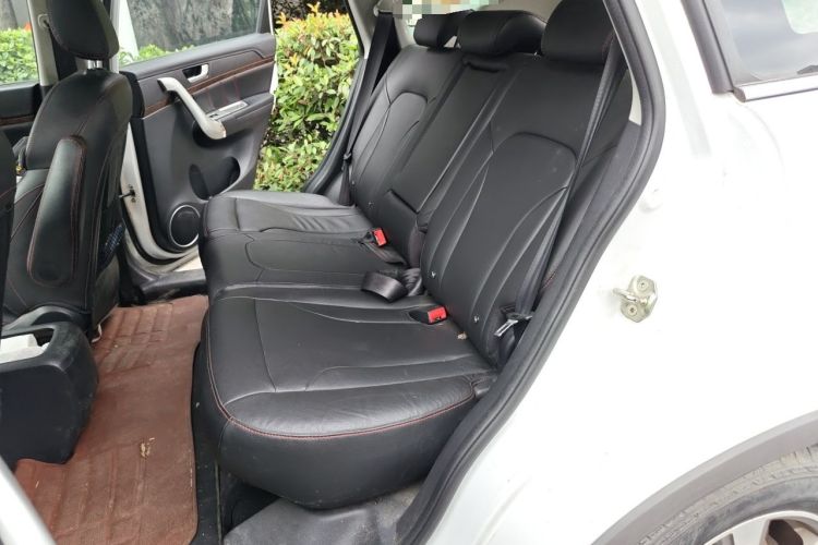 Used Haval H6 2014 Sport Version 1.5T Manual Two-Wheel Drive Elite Edition Left Rear Seat