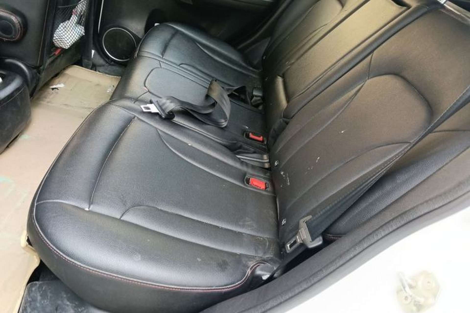 Used Haval H6 2014 Upgraded Model 1.5T Manual Two-Wheel Drive Elite Version Left Rear Seat