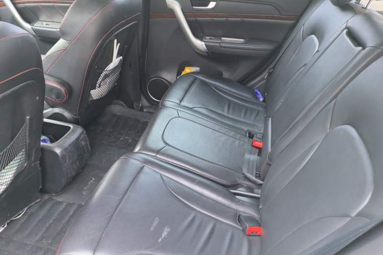 Used Haval H6 2014 Upgraded Model 1.5T Manual Two-Wheel Drive Elite Version Left Rear Seat