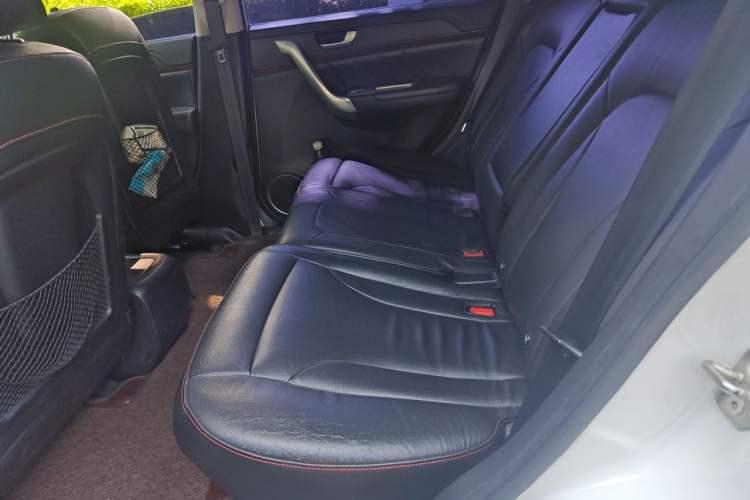 Used Haval H6 2014 Sport Version 1.5T Manual Two-Wheel Drive Elite Edition Left Rear Seat