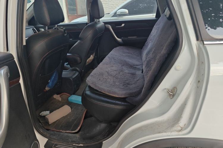 Used Haval H6 2014 Sport Version 1.5T Manual Two-Wheel Drive Elite Edition Left Rear Seat