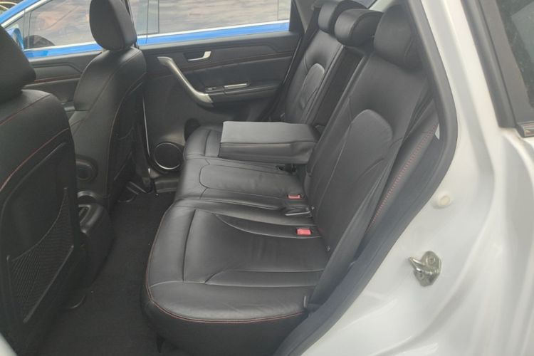 Used Haval H6 2014 Sport Version 1.5T Manual Two-Wheel Drive Elite Edition Left Rear Seat