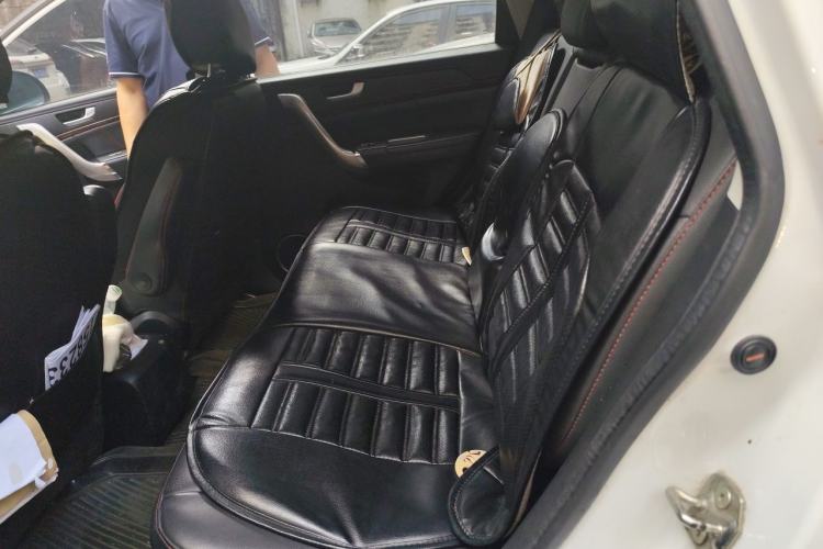 Used Haval H6 2014 Sport Edition 2.0T Diesel Manual Two-Wheel Drive Prestige Model Left Rear Seat