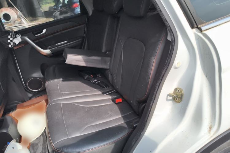 Used Haval H6 2014 Sport Version 1.5T Manual Two-Wheel Drive Elite Edition Left Rear Seat