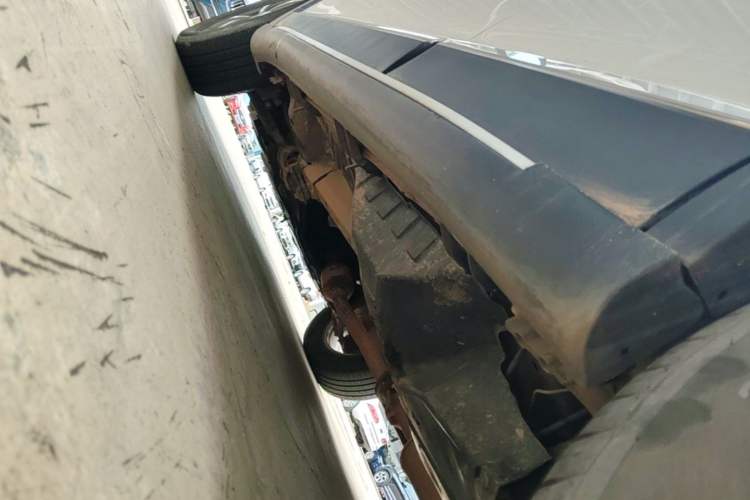 Used Haval H6 2014 Sport Version 1.5T Manual Two-Wheel Drive Elite Edition Left Side Sill