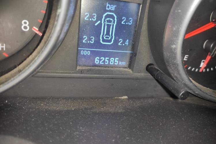 Used Haval H6 2014 Sport Version 1.5T Manual Two-Wheel Drive Elite Edition Odometer Close Up