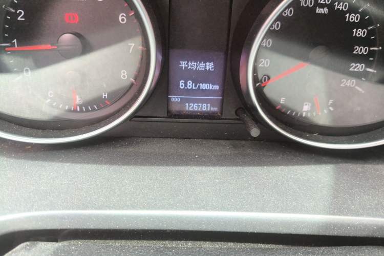Used Haval H6 2014 Upgraded Model 1.5T Manual Two-Wheel Drive Elite Version Odometer Close Up