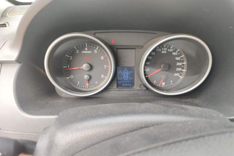 Used Haval H6 2014 Sport Version 1.5T Manual Two-Wheel Drive Elite Edition Odometer Close Up