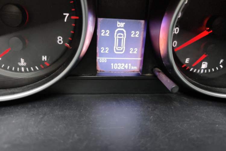 Used Haval H6 2014 Sport Version 1.5T Manual Two-Wheel Drive Elite Edition Odometer Close Up