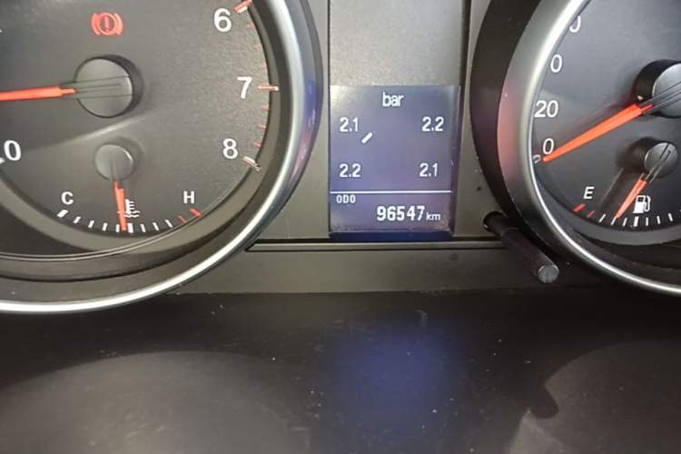 Used Haval H6 2014 Sport Version 1.5T Manual Two-Wheel Drive Elite Edition Odometer Close Up