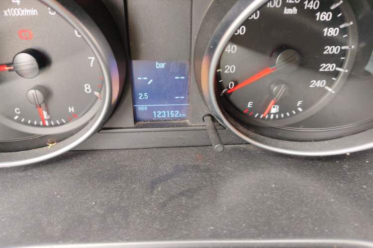 Used Haval H6 2014 Sport Version 1.5T Manual Two-Wheel Drive Elite Edition Odometer Close Up